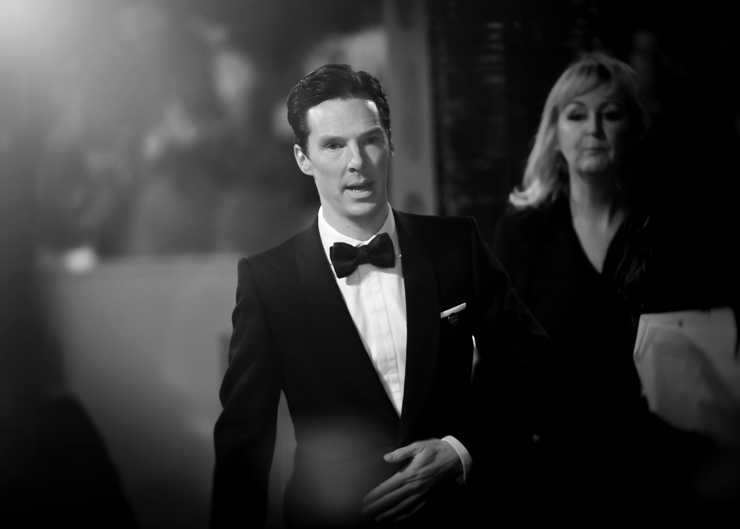  Benedict Cumberbatch smoking