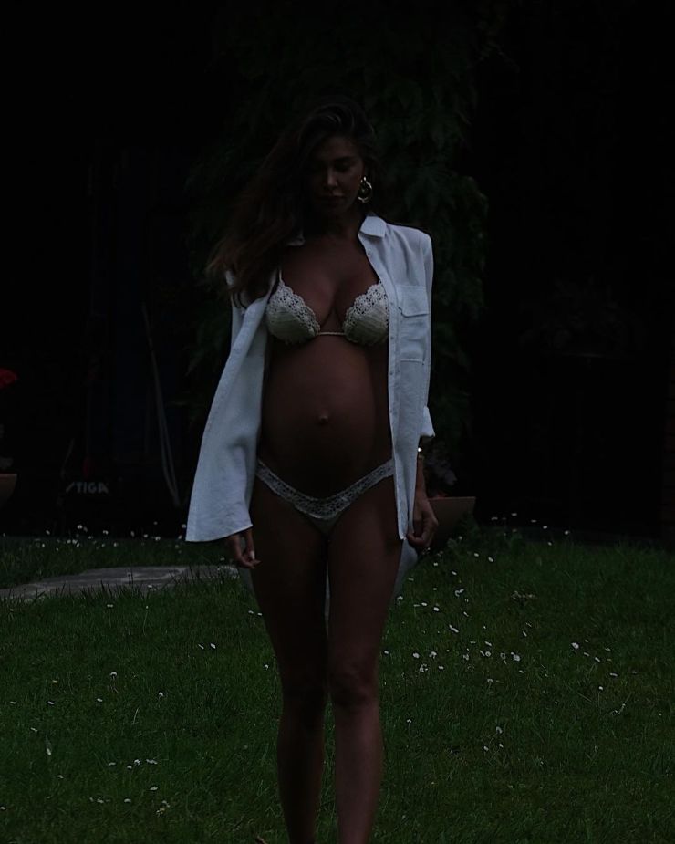 Belen Rodriguez in bikini 