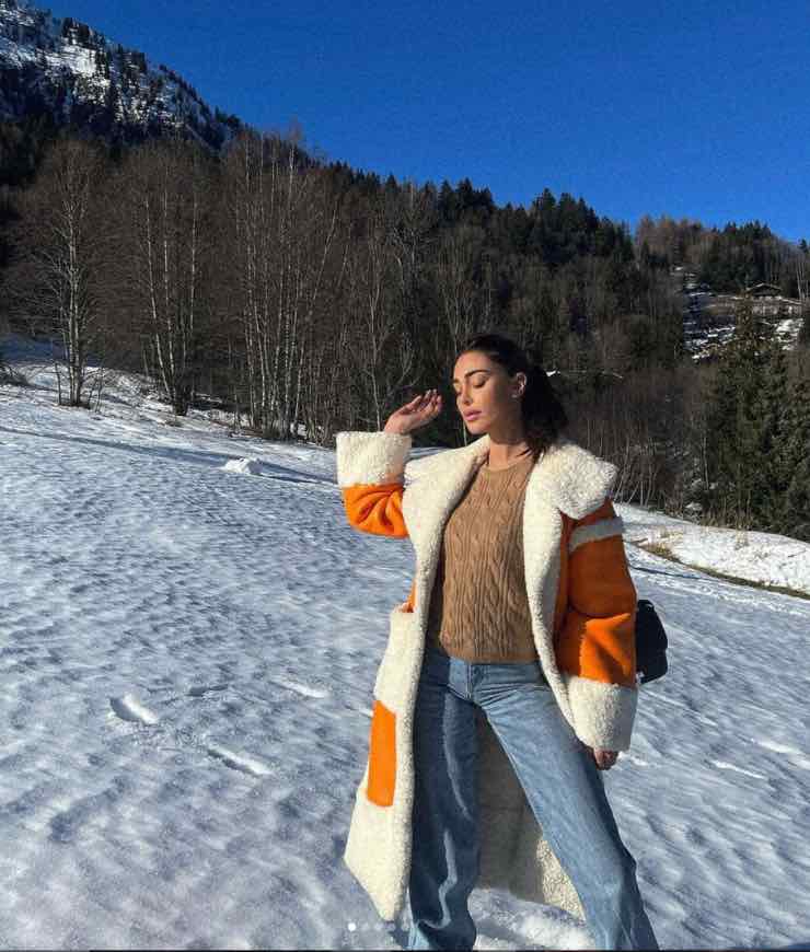 Belen Rodriguez in montagna