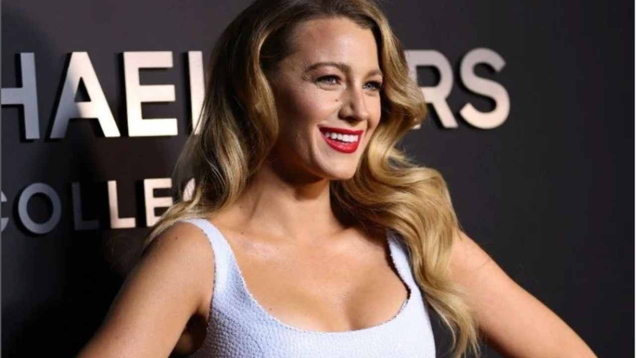 Blake lively azzurro pastello