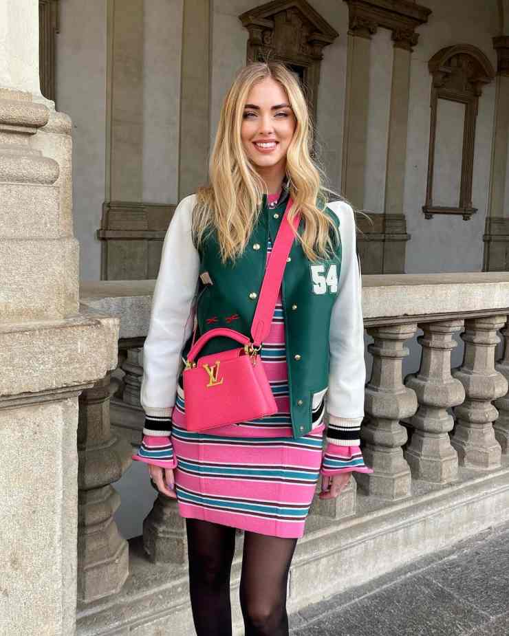 chiara ferragni vestitino rosa a righe