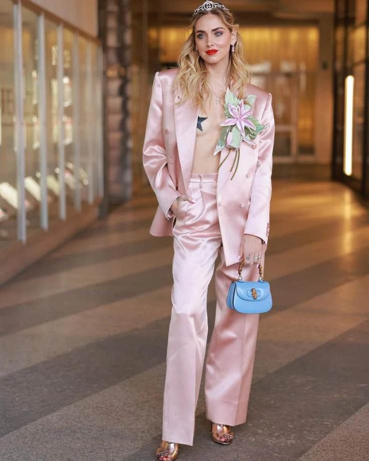 chiara-ferragni-tailleur-rosa-gucci