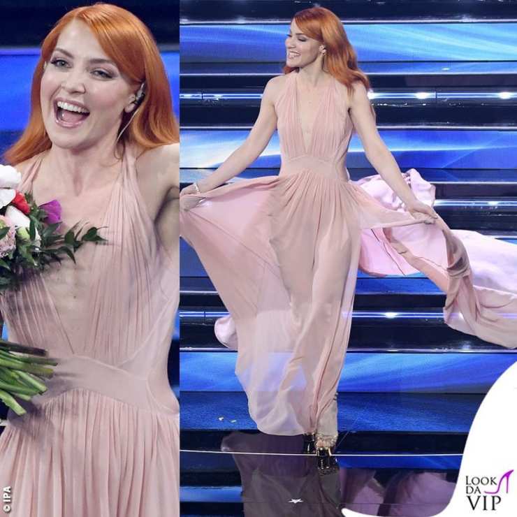 noemi vestito rosa cipria sanremo