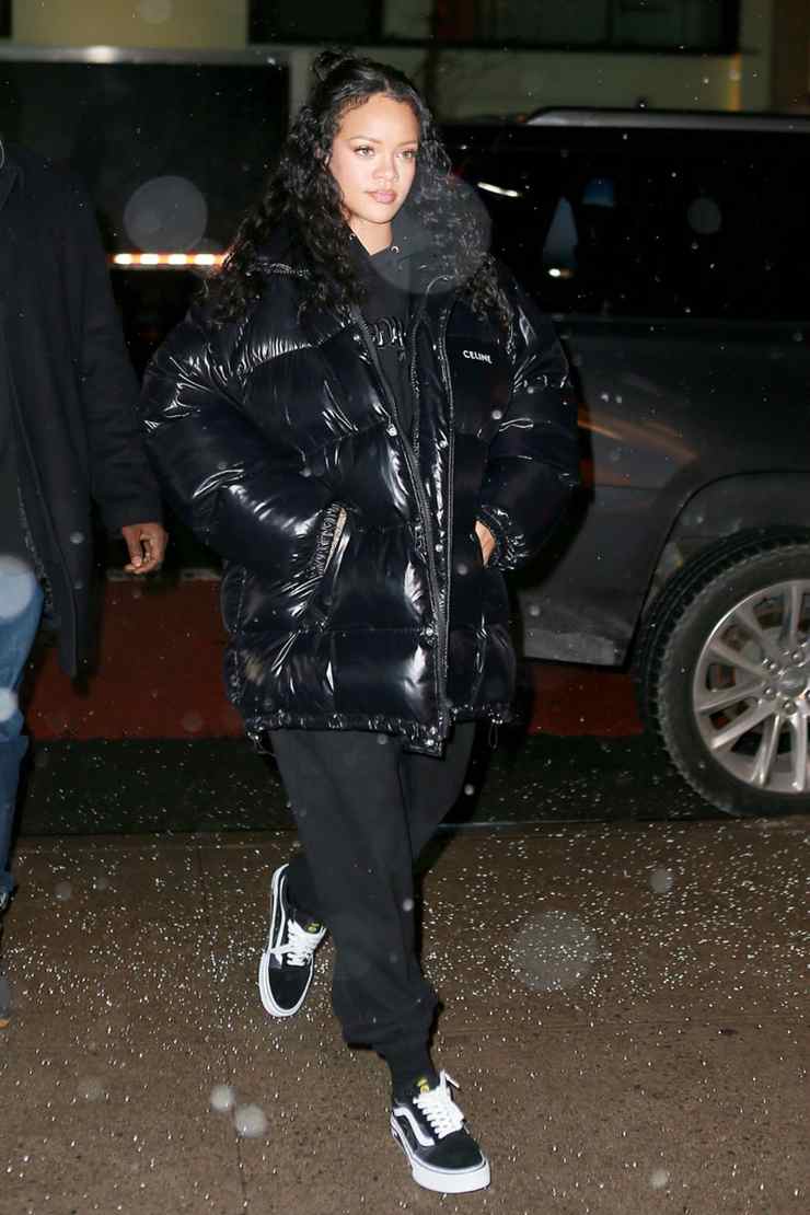 rihanna-vans