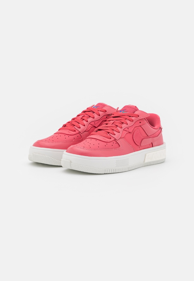 sneakers nike color fragola