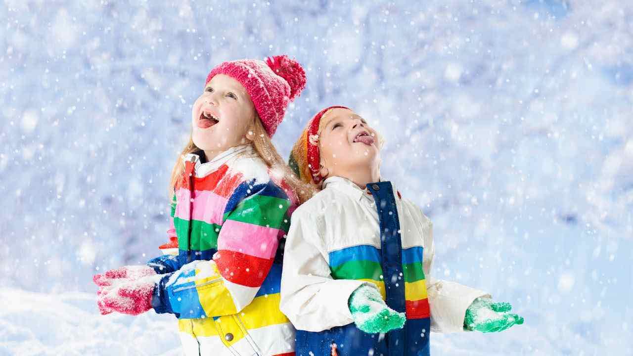 vestite il bambino in montagna