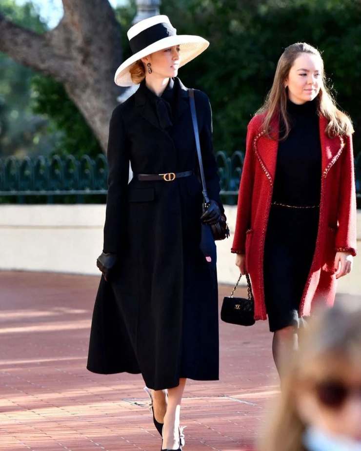 Beatrice Borromeo in nero