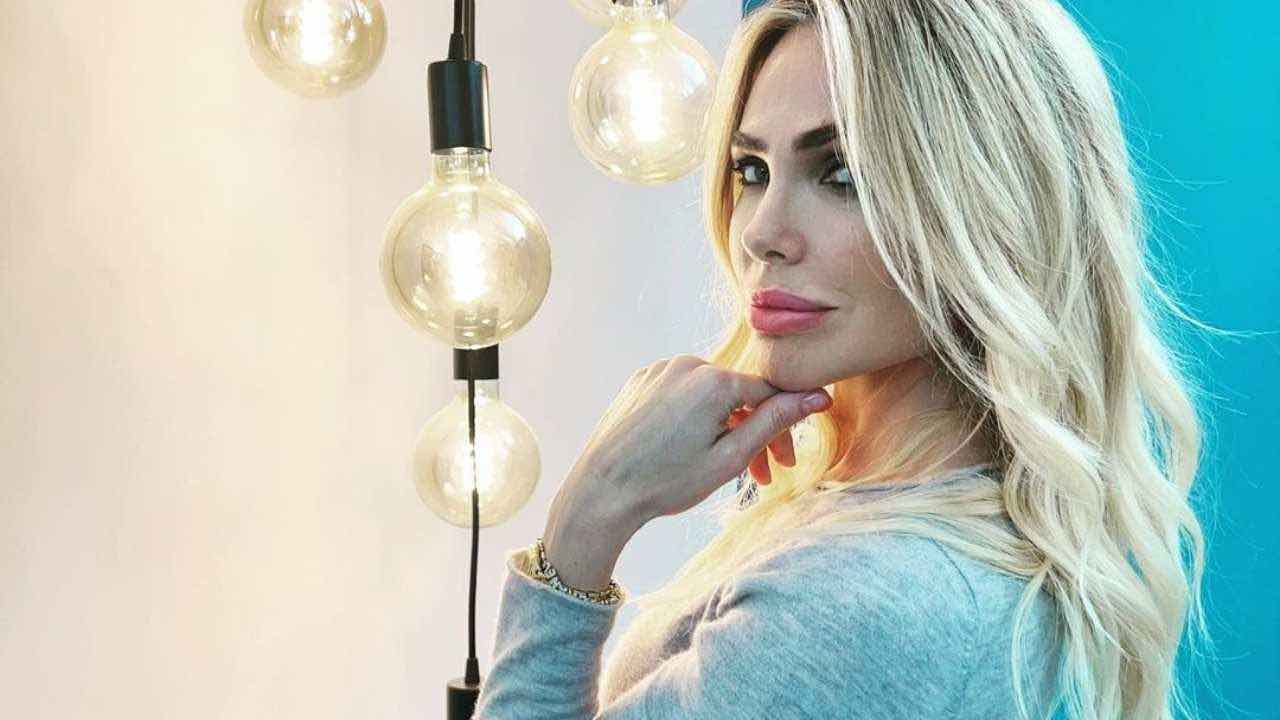 Ilary Blasi jeans