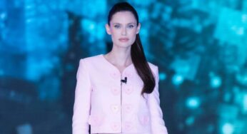 Bianca Balti a Verissimo in un romantico tailleur rosa racconta il suo dolore