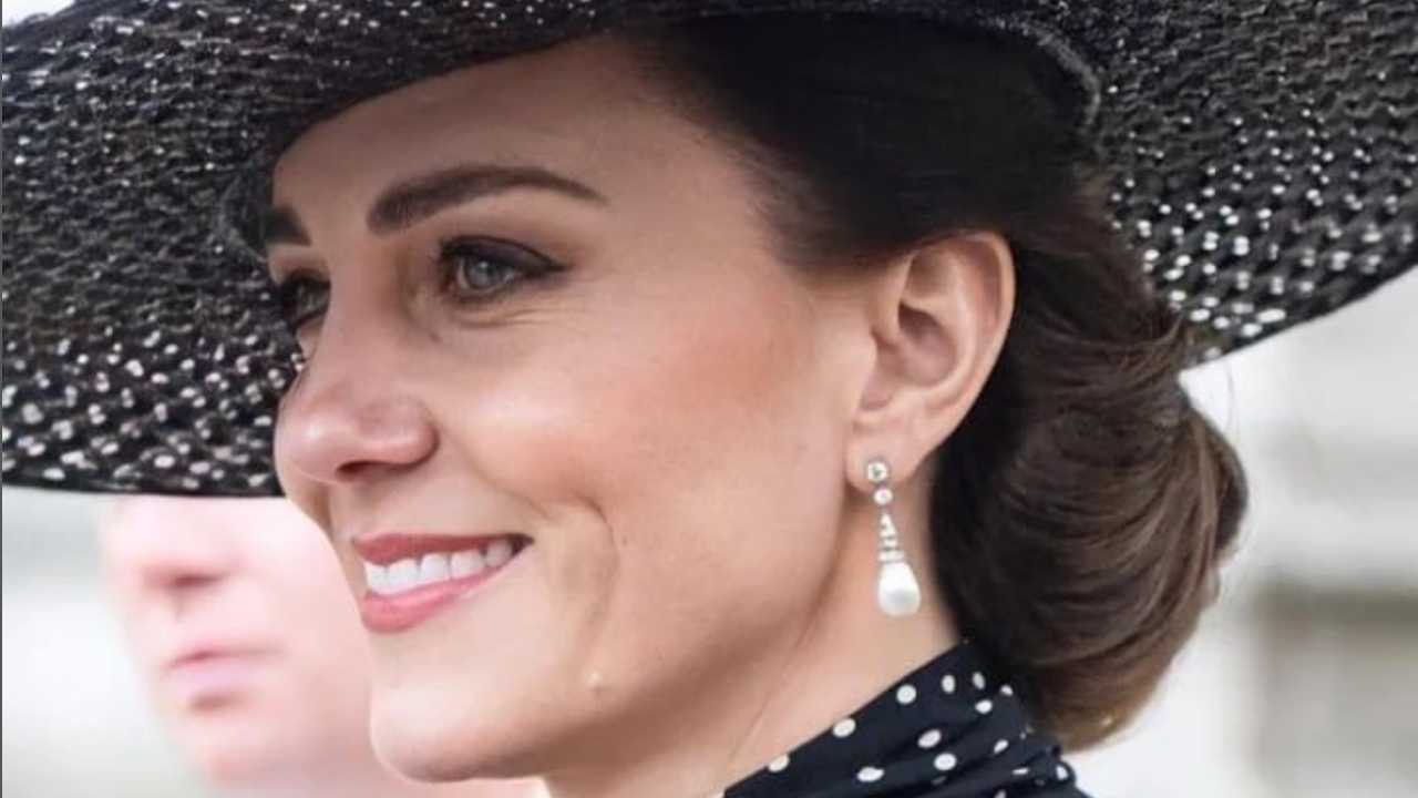 Kate Middleton look pois