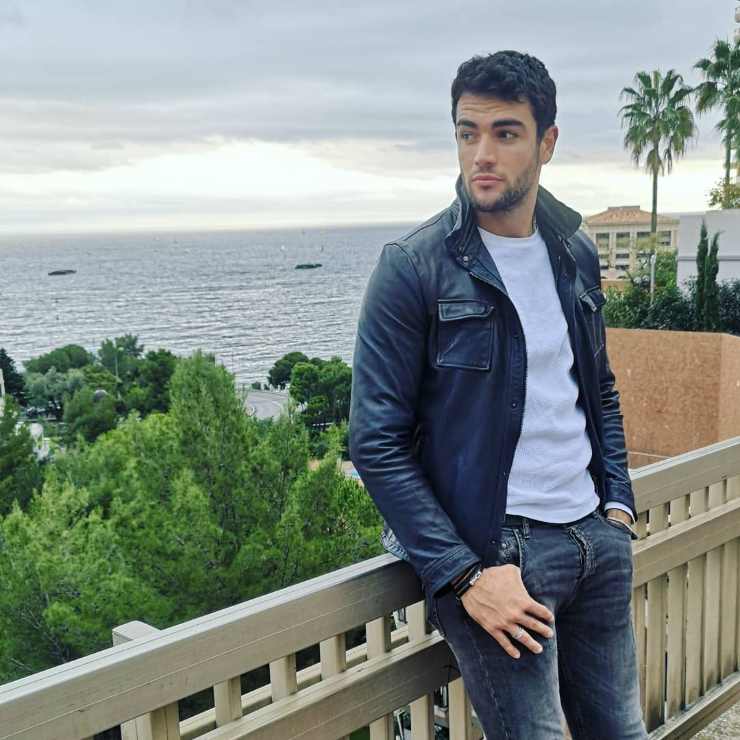 Matteo Berrettini con jeans 