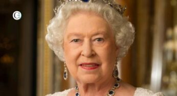 La Regina Elisabetta diventa una Barbie: il risultato scatena il web