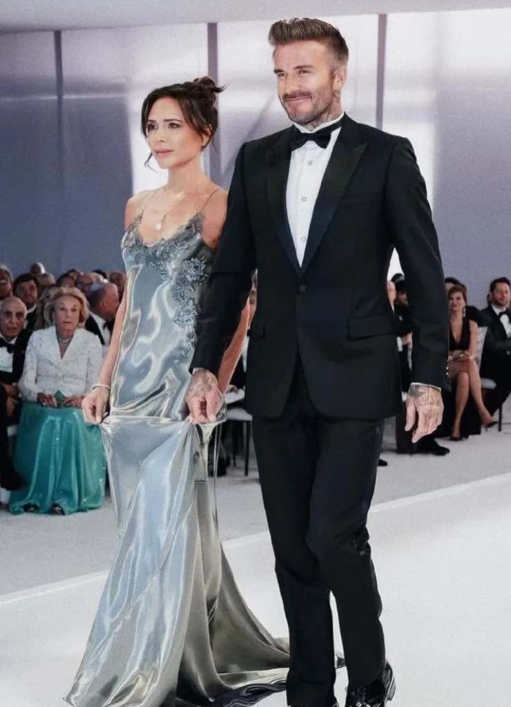 Victoria Beckham vestito matrimonio figlio