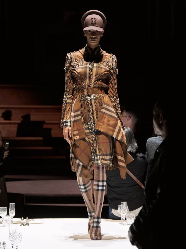 sfilata burberry 2022