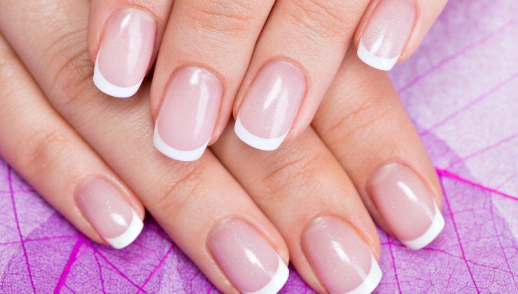 mani con french manicure