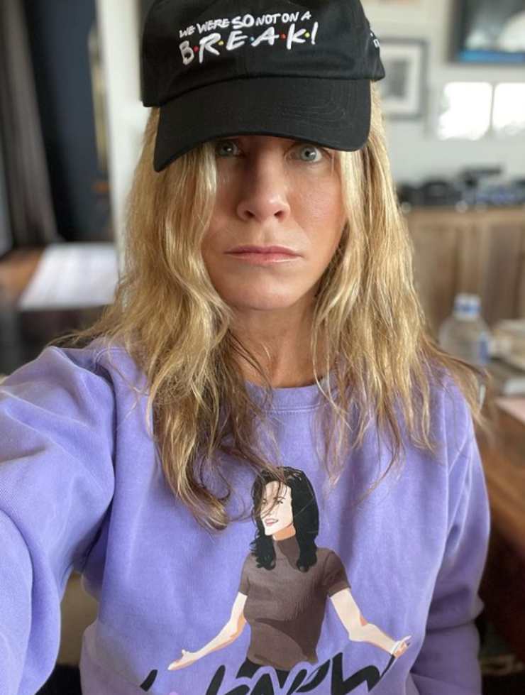 Jennifer Aniston con cappello 