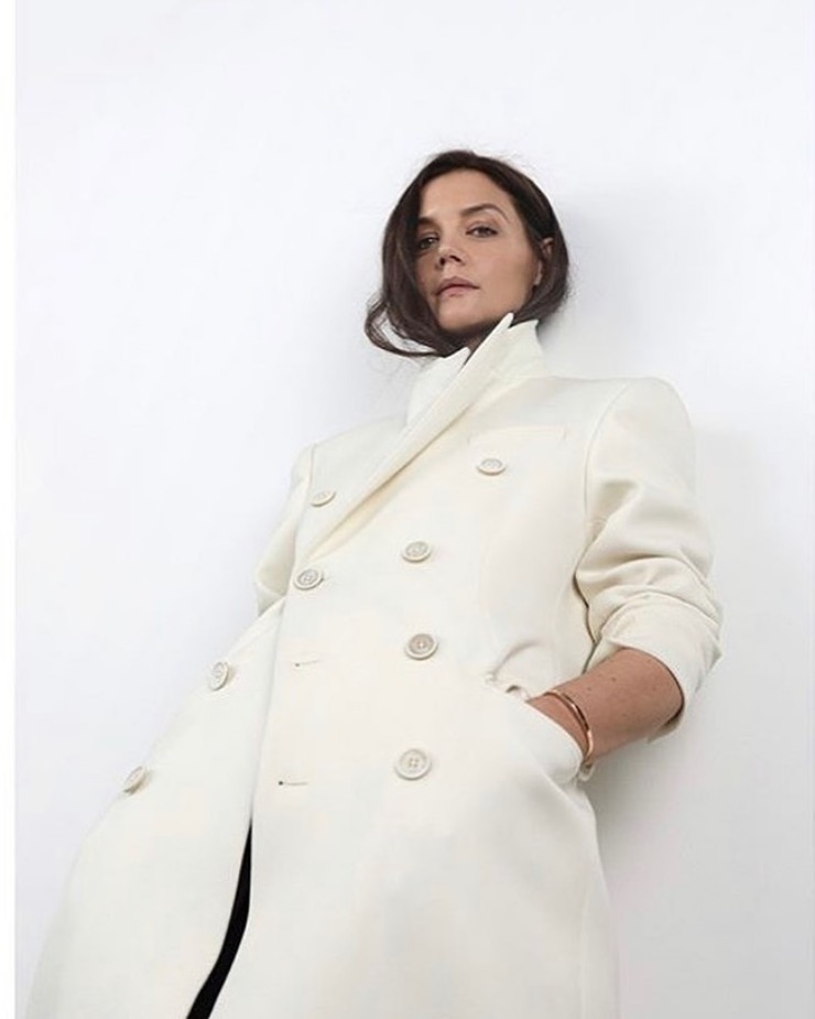 Katie Holmes in bianco