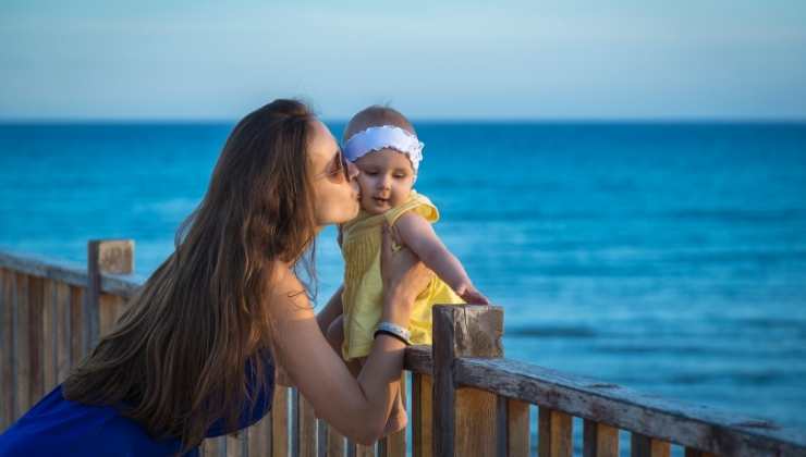 mamma e figlia al mare accessori