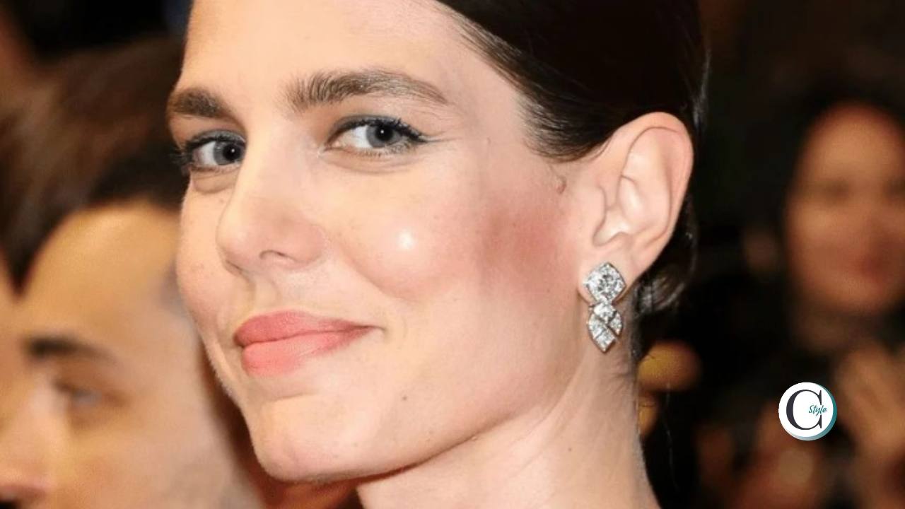 Charlotte Casiraghi copertina