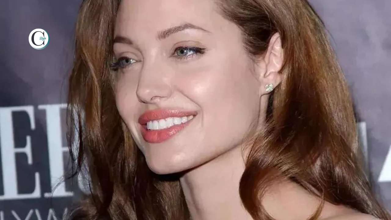 Angelina Jolie copertina 