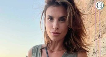 Elisabetta Canalis ci casca: anche lei segue la moda e il capezzolo è in bella vista