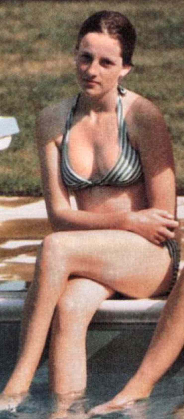 Lady Diana bikini