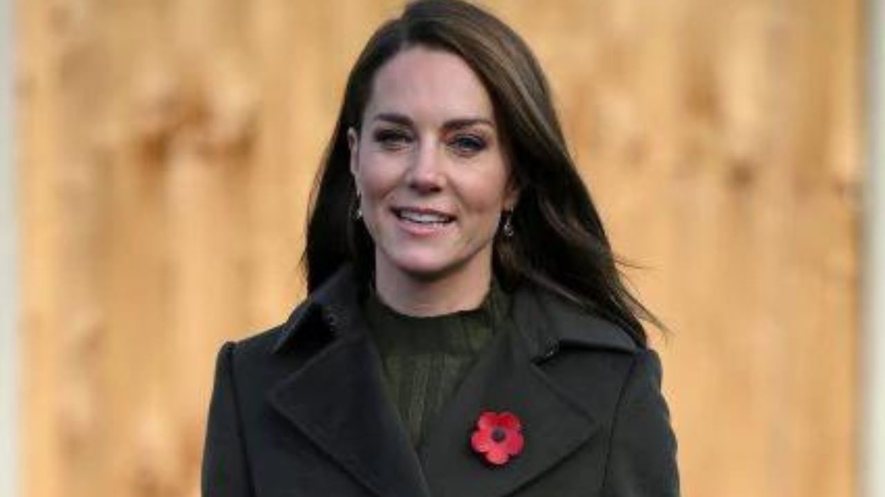 Kate Middleton spilla